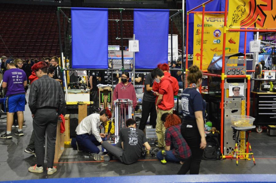 Gunn Robotics Team's competition season brings early success